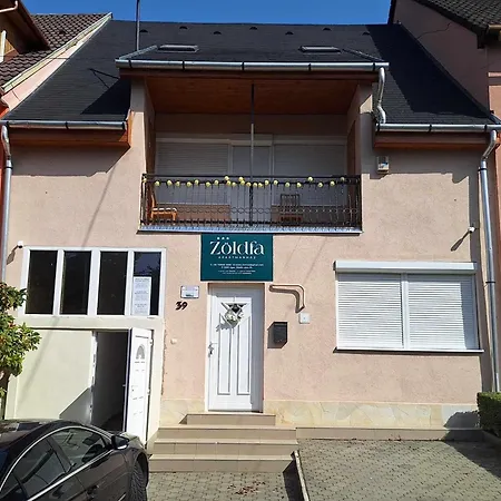 Apartment Zoeldfa Apartmanhaz - Tetoter Eger